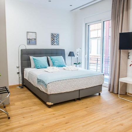 A25 Pristine & Sunny Flat With Balcony At Downtown Athens Apartment ภายนอก รูปภาพ