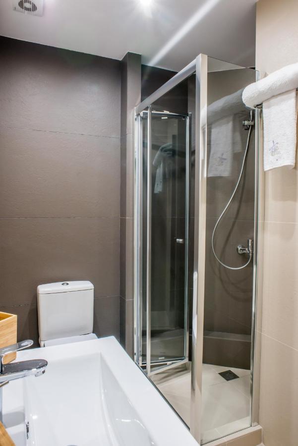 A25 Pristine & Sunny Flat With Balcony At Downtown Athens Apartment ภายนอก รูปภาพ